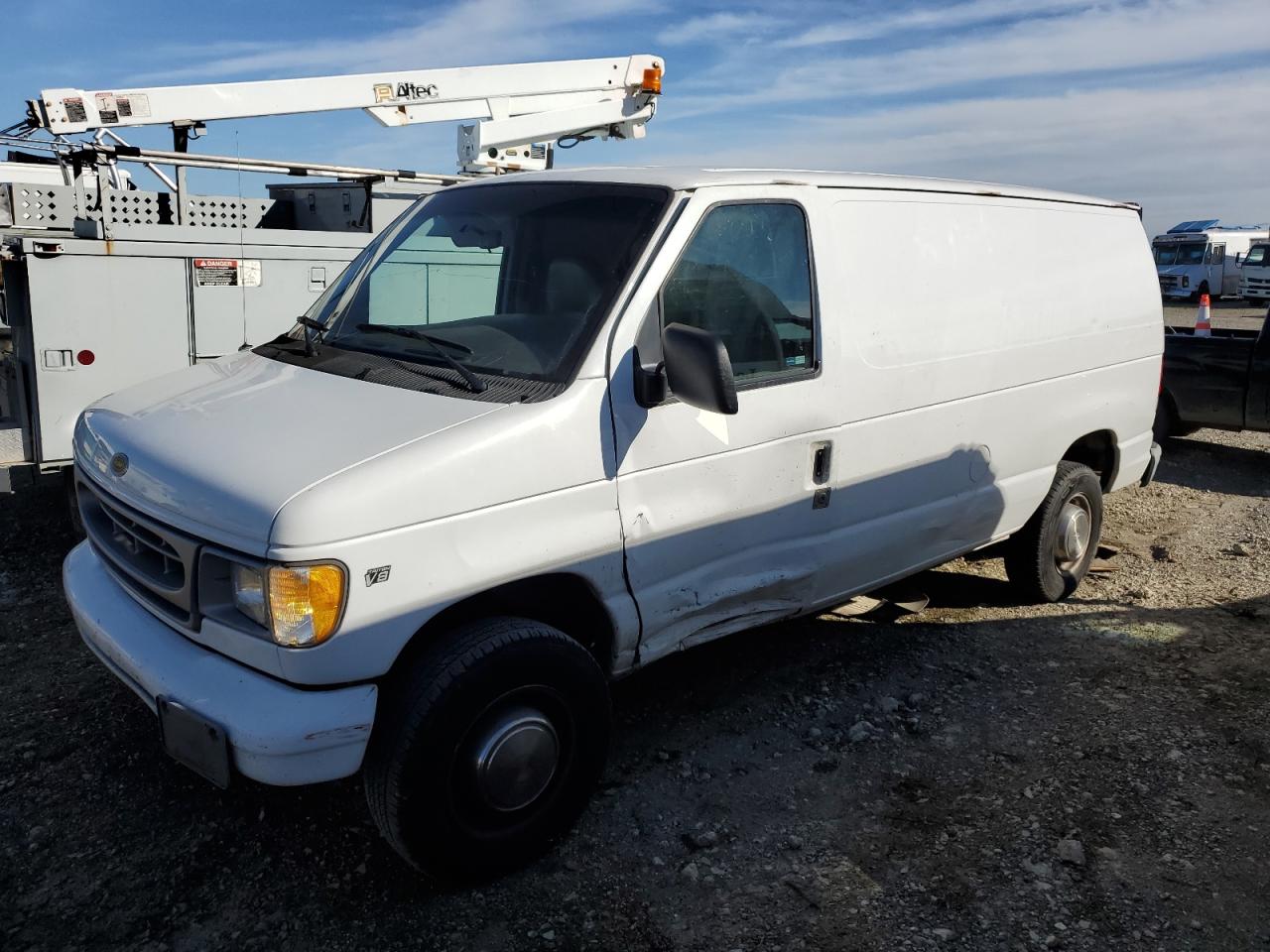 2000 Ford Econoline - Image 1