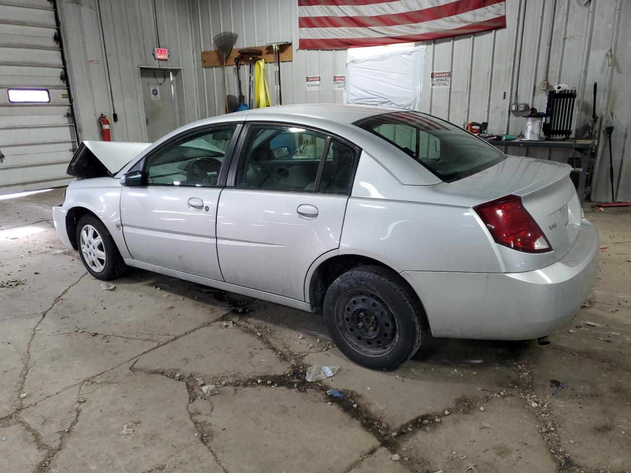2007 Saturn ION - Image 2