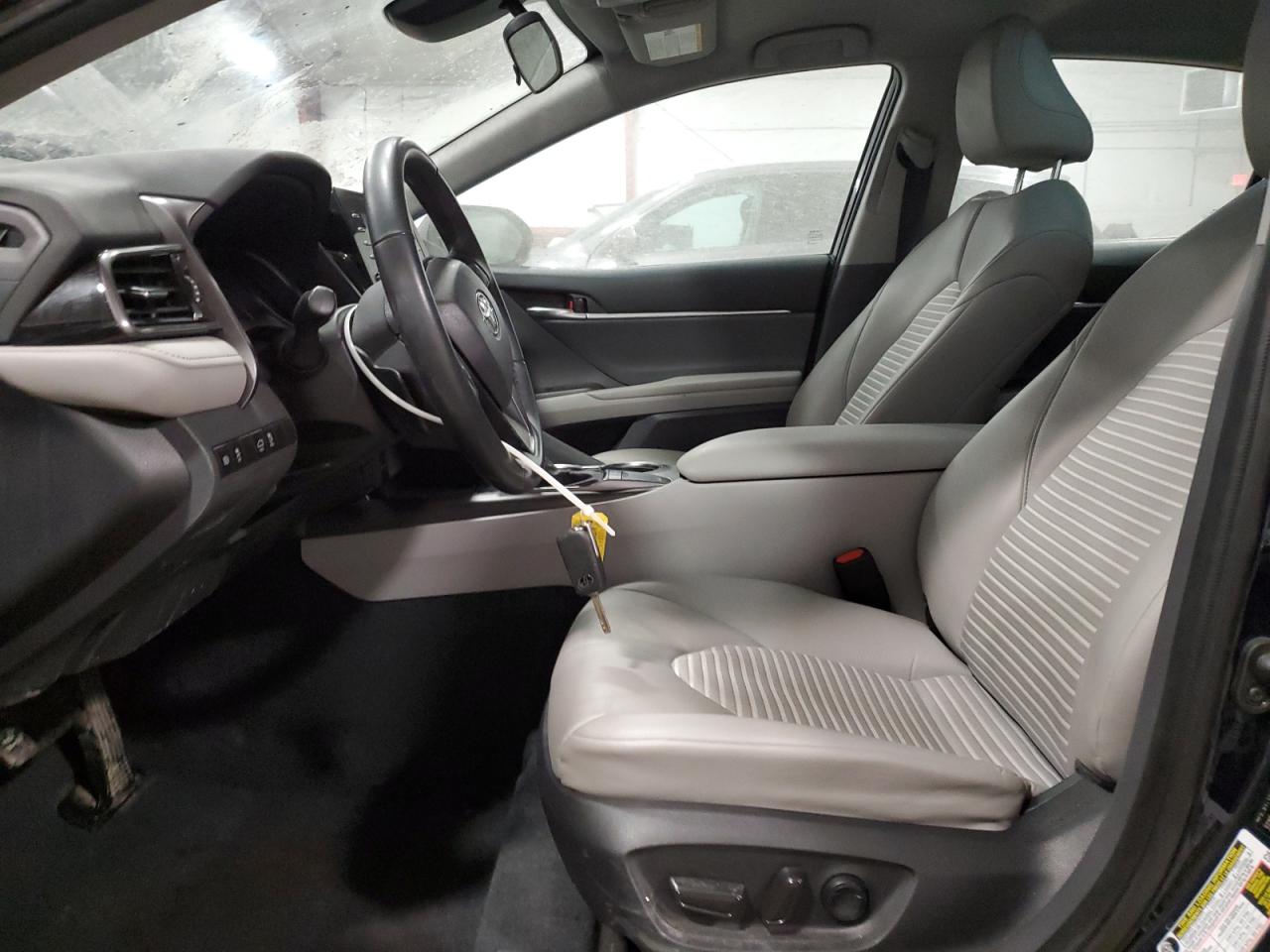 2022 Toyota Camry - Image 7