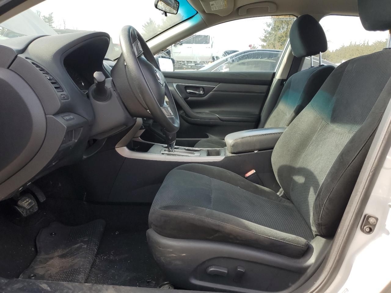 2015 Nissan Altima - Image 7