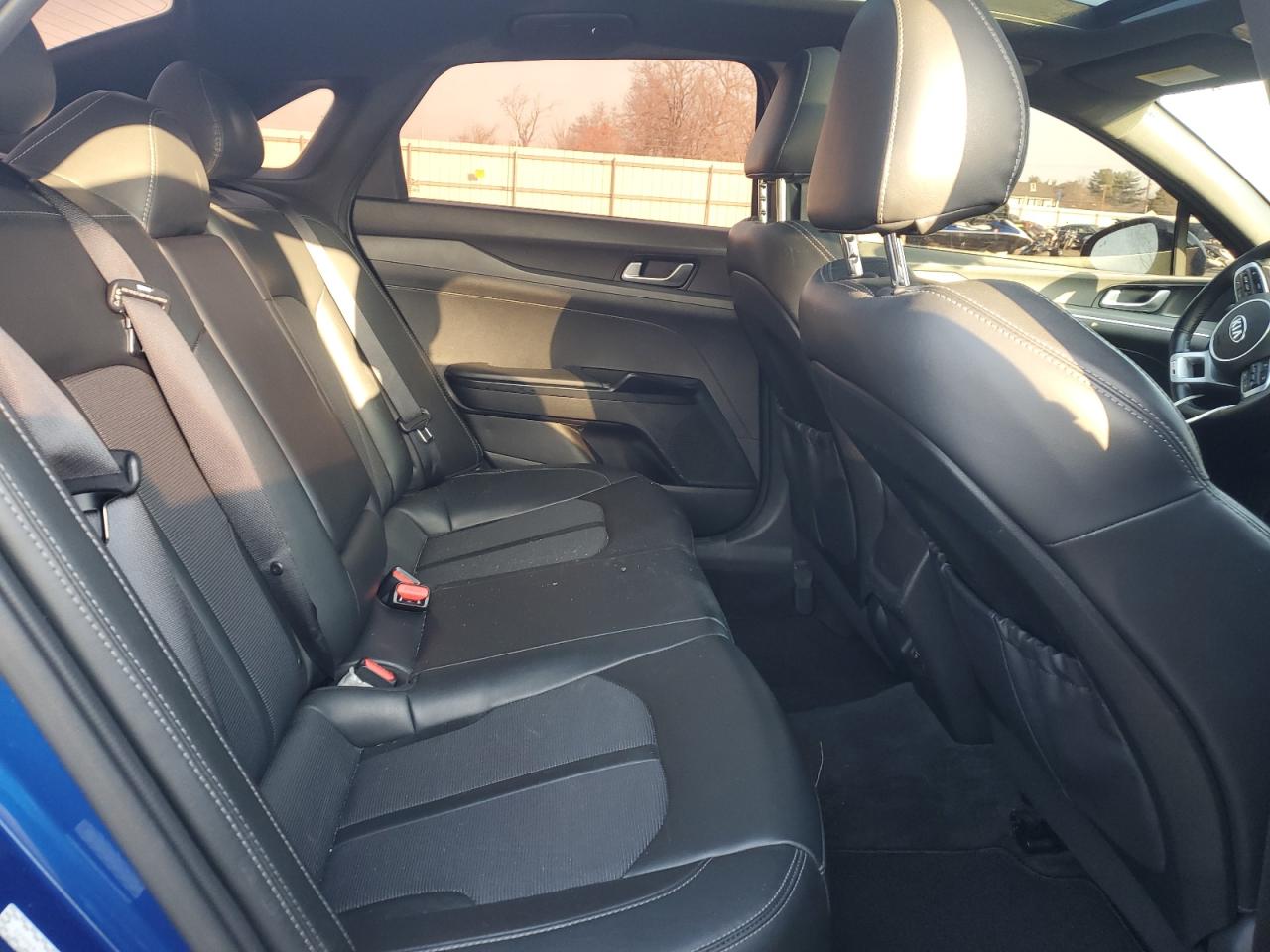 2021 Kia K5 - Image 10