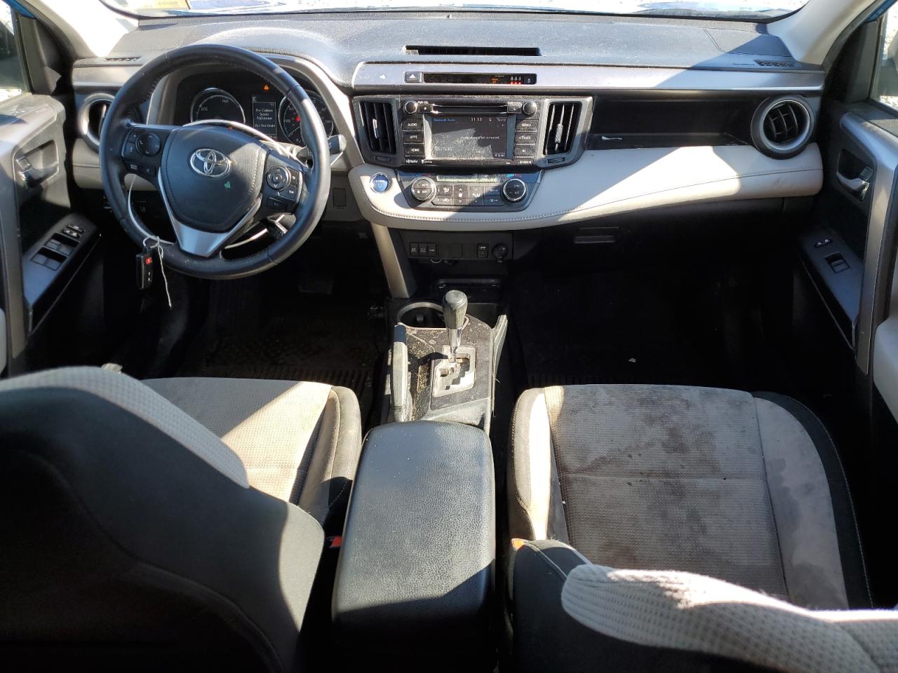 2017 Toyota RAV 4 - Image 8