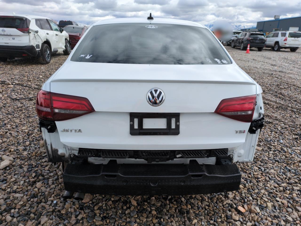 2016 Volkswagen Jetta - Image 6