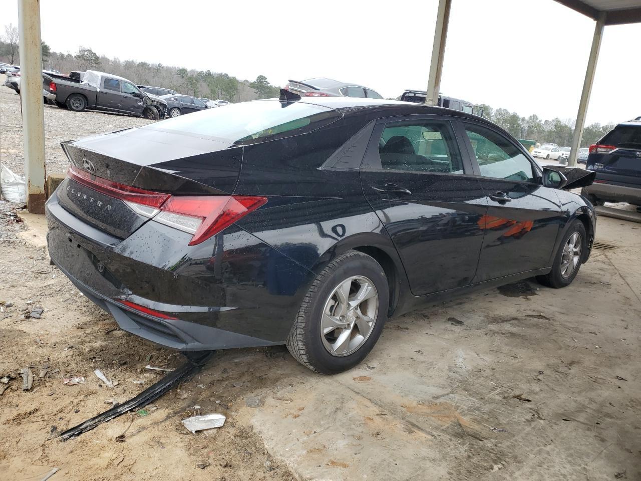 2021 Hyundai Elantra - Image 3