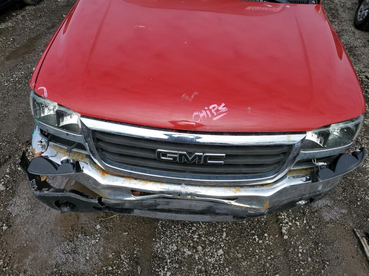 2004 GMC Sierra - Image 13