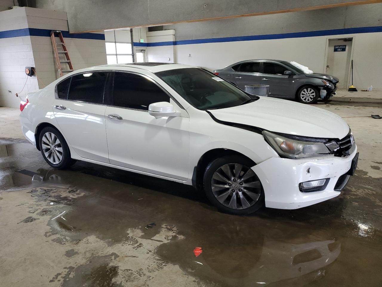 2013 Honda Accord - Image 4