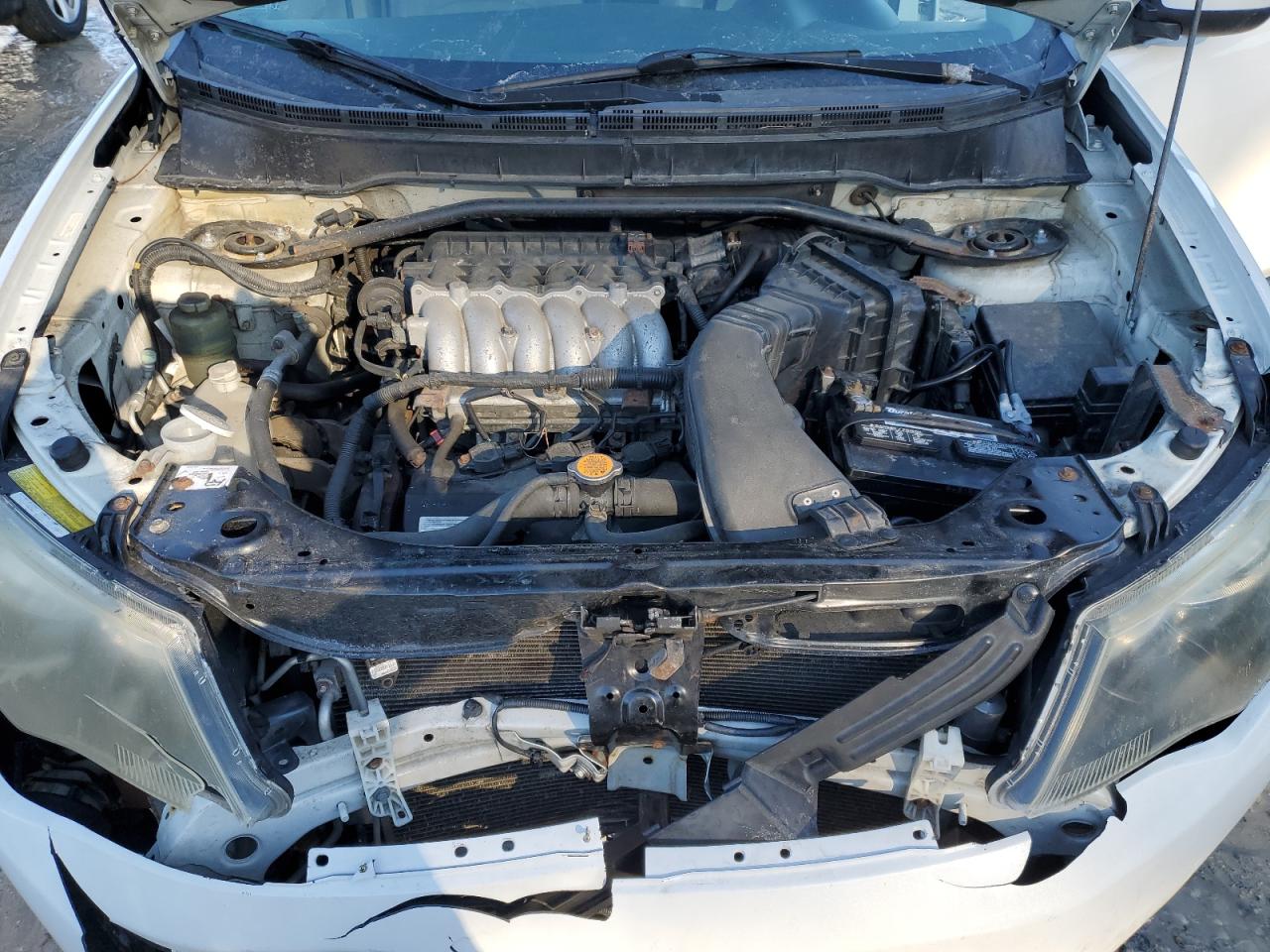 2007 Mitsubishi Outlander - Image 12