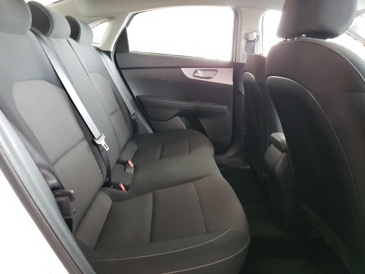 2024 Kia Forte - Image 10