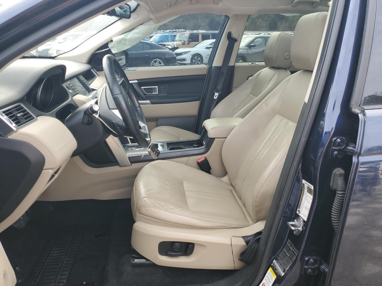 2017 Land Rover Discovery - Image 7