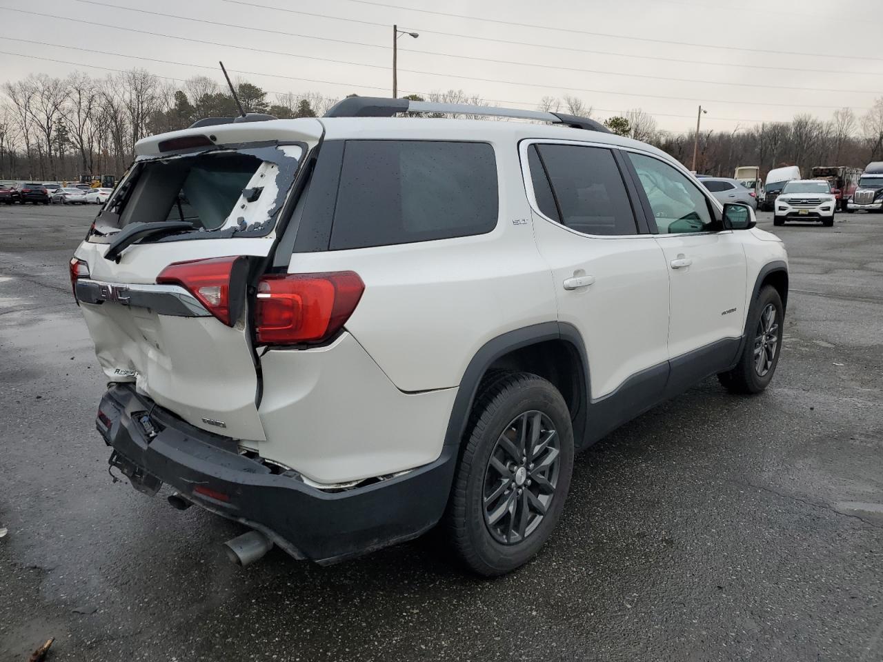2018 GMC Acadia - Image 3