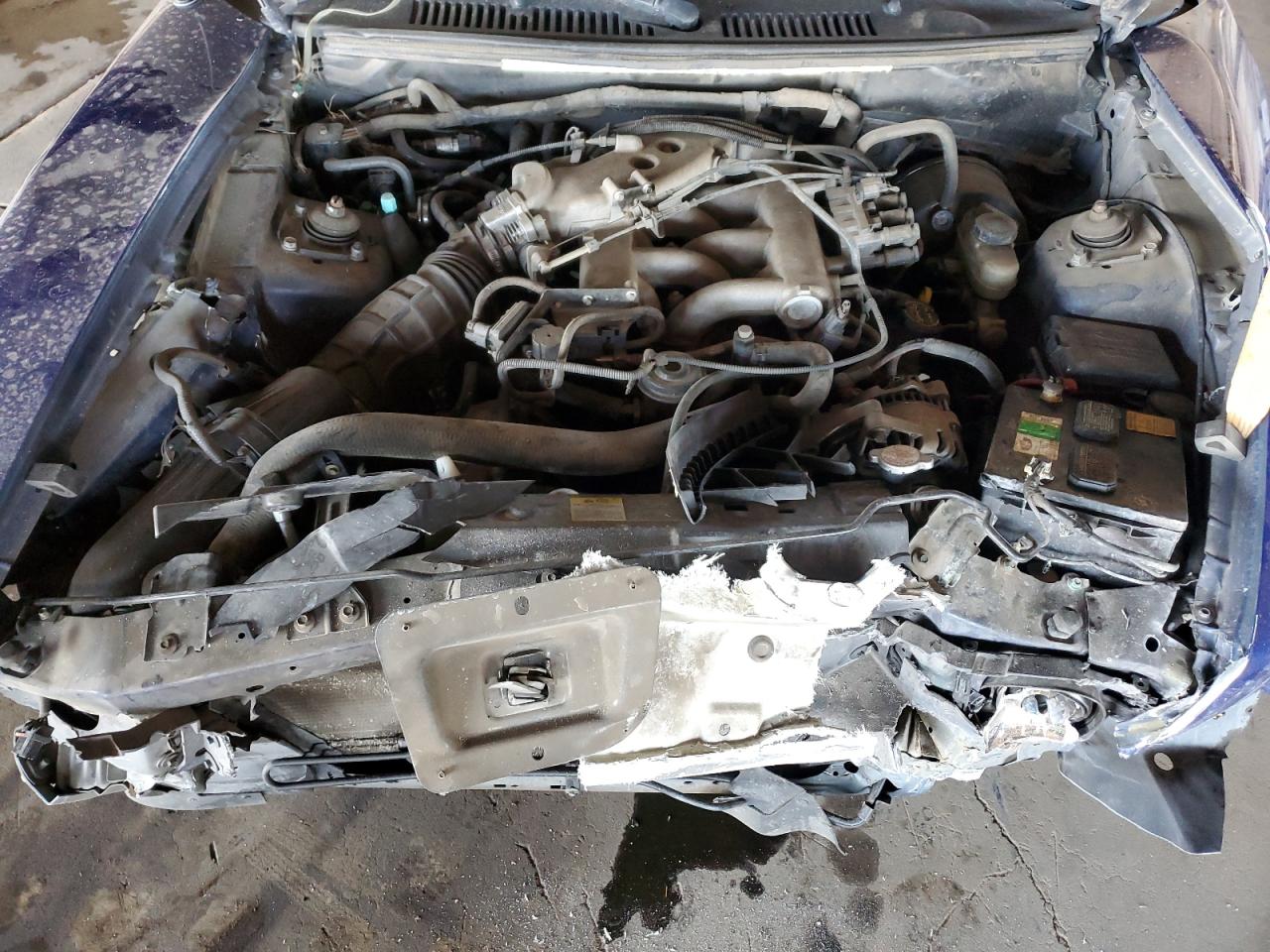 2004 Ford Mustang - Image 11