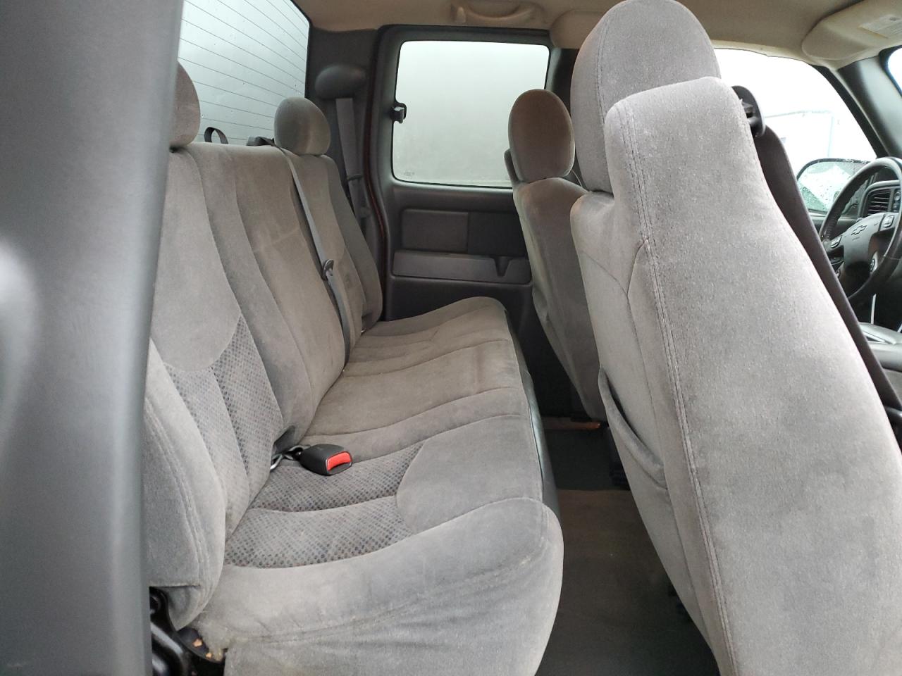 2007 Chevrolet Silverado - Image 11