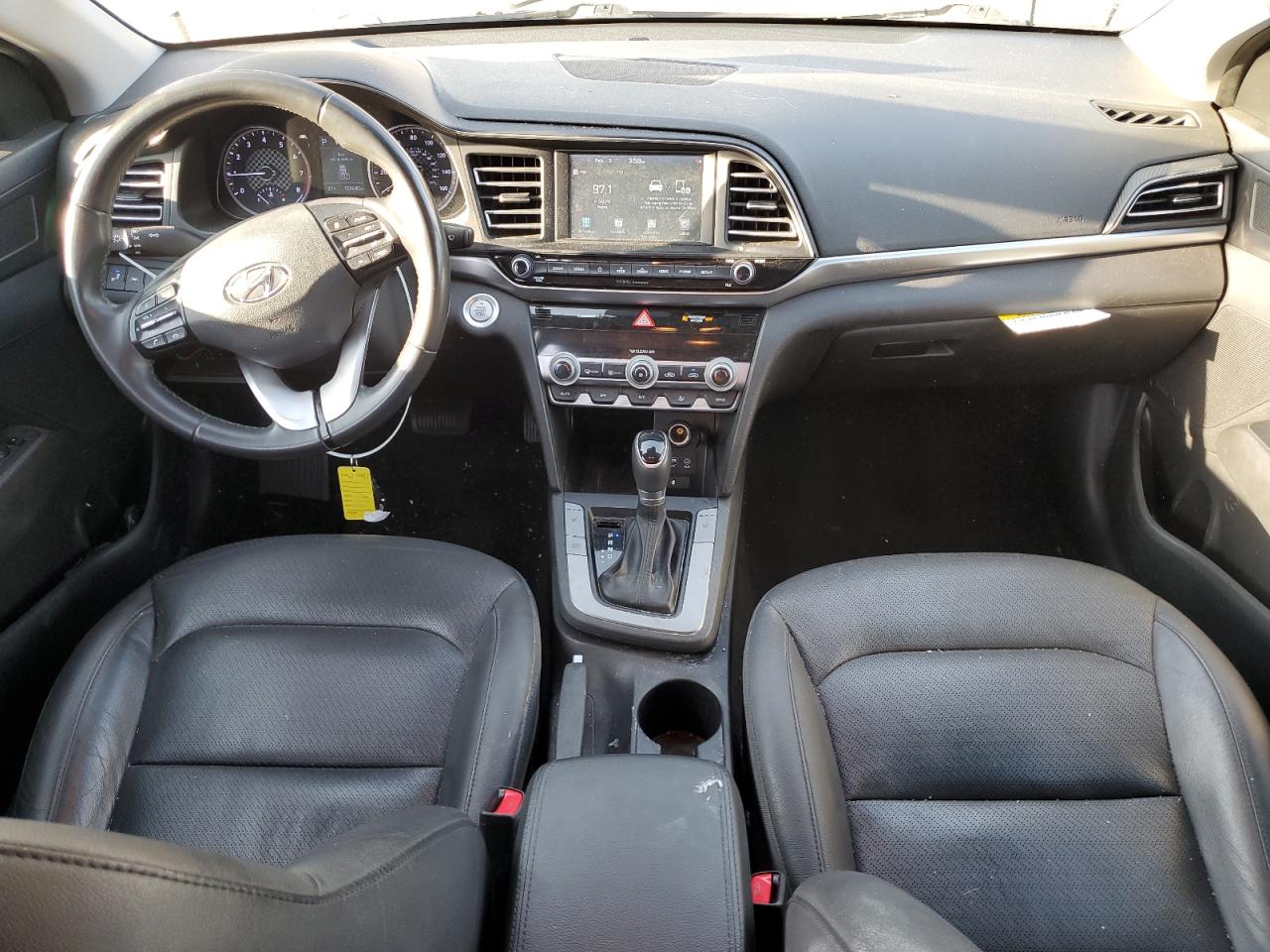 2019 Hyundai Elantra - Image 8