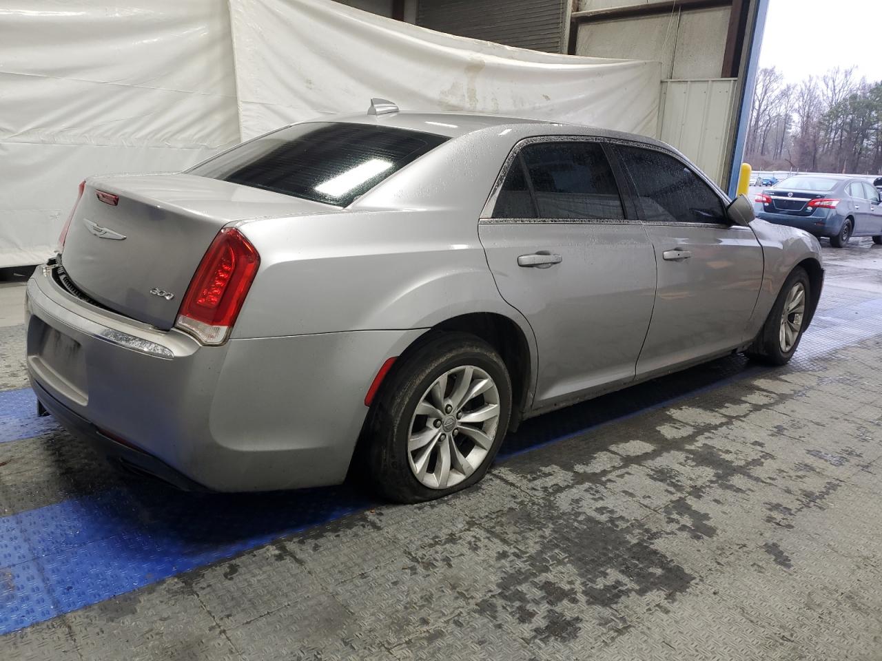 2016 Chrysler 300 - Image 3