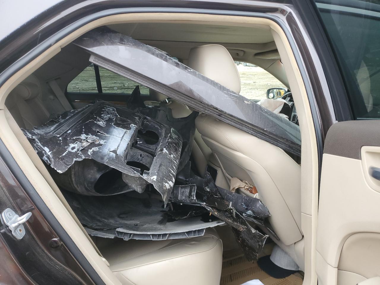 2012 Chrysler 300 - Image 13