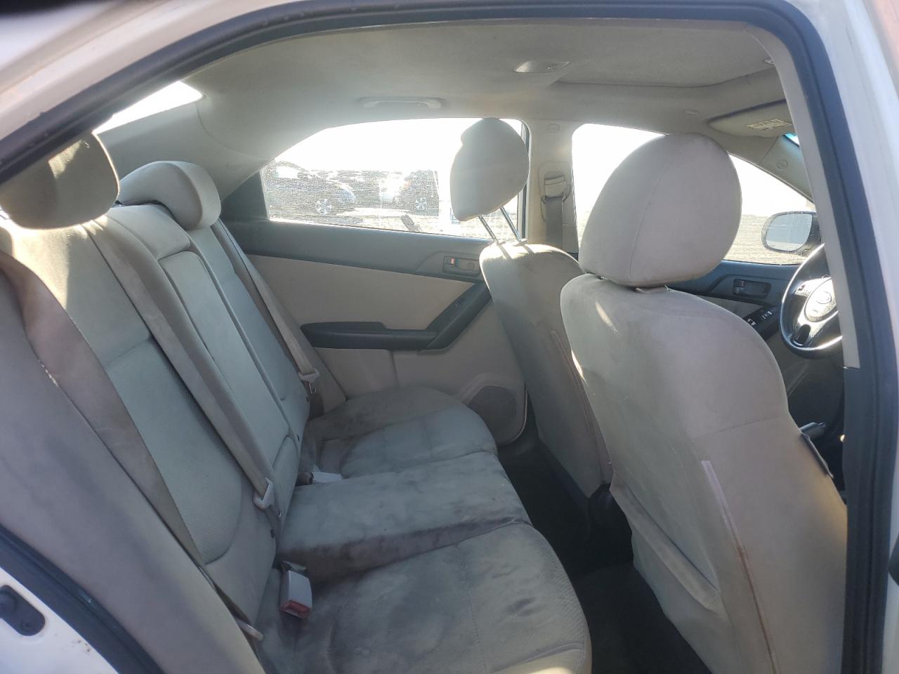 2010 Kia Forte - Image 10