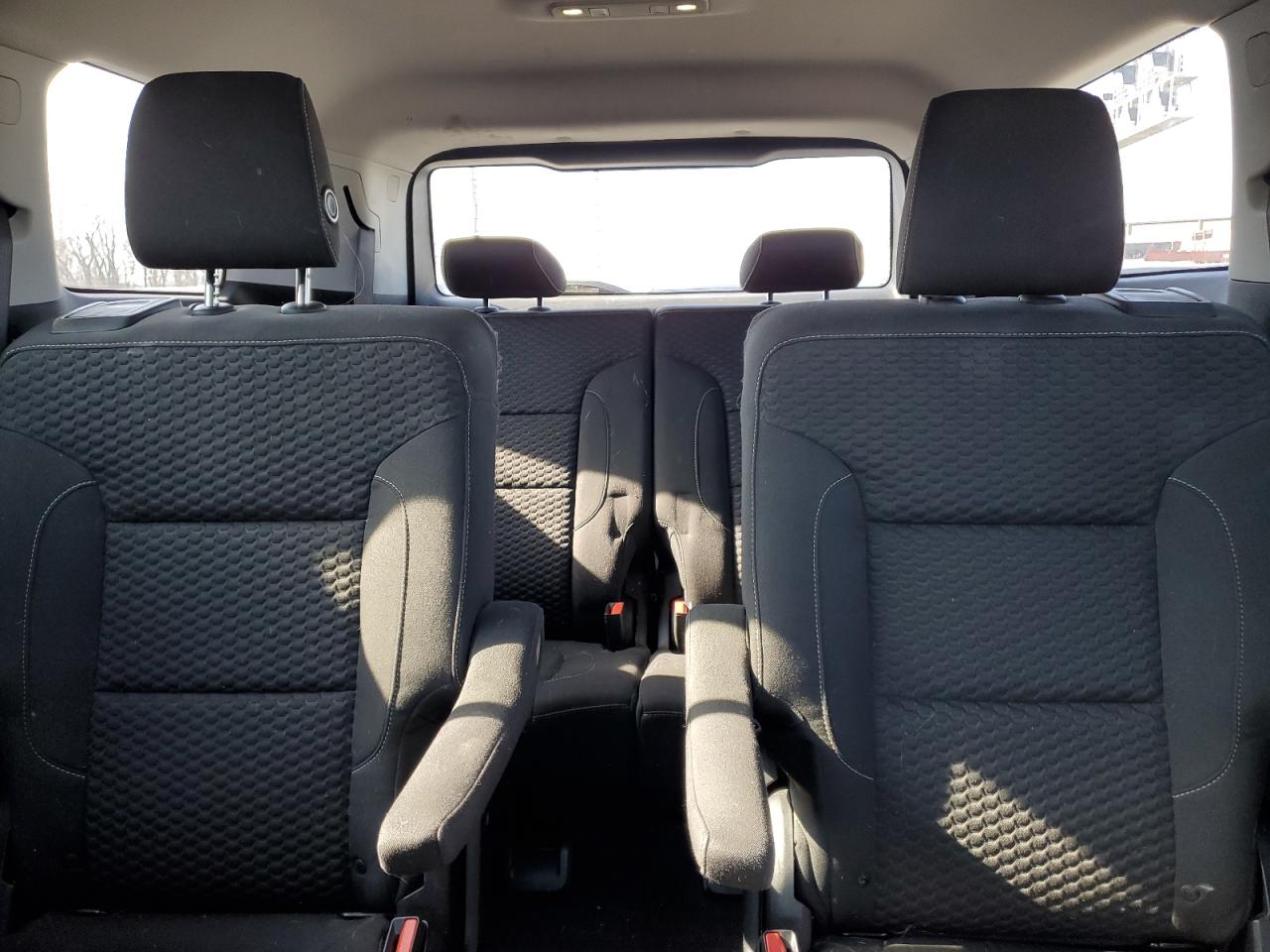 2017 GMC Acadia - Image 10