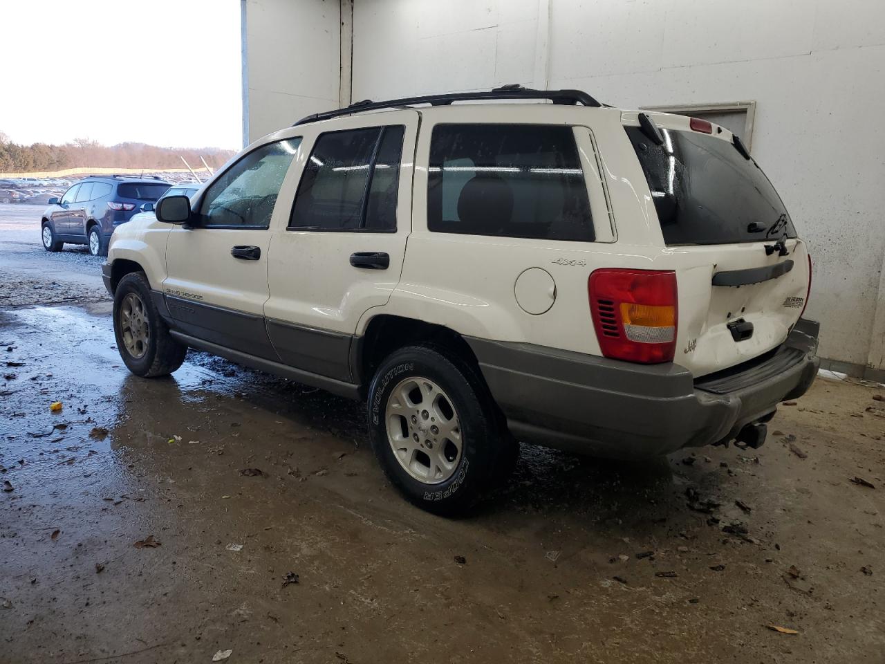 2000 Jeep Grand Cherokee - Image 2