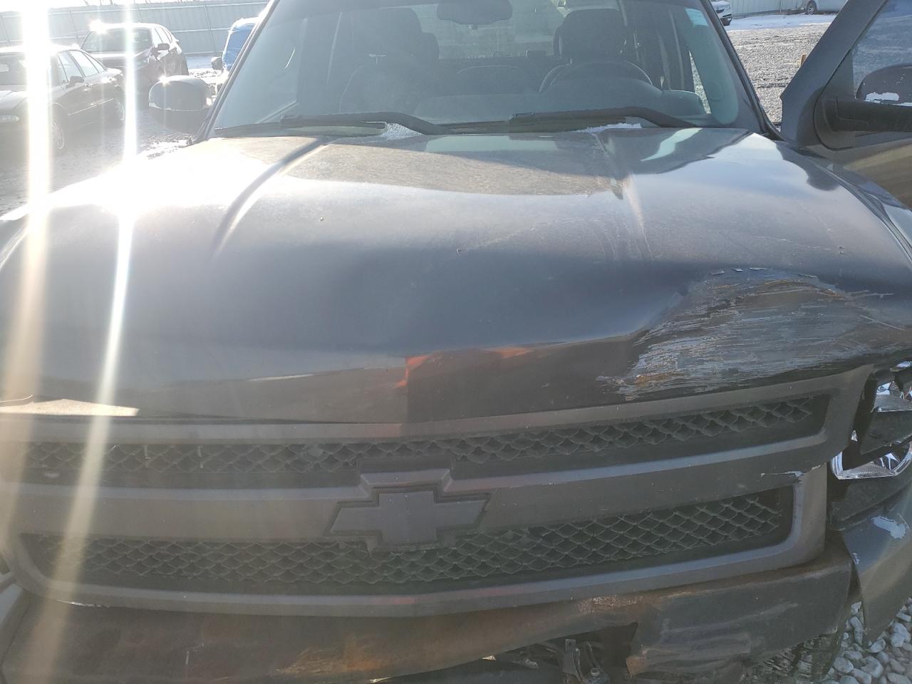 2010 Chevrolet Silverado - Image 11