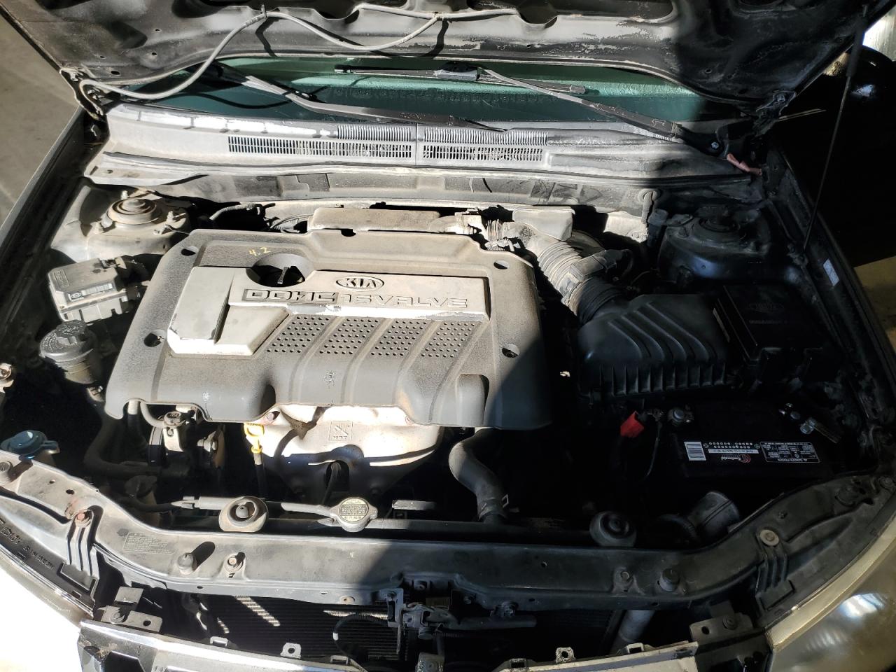 2004 Kia Spectra - Image 12