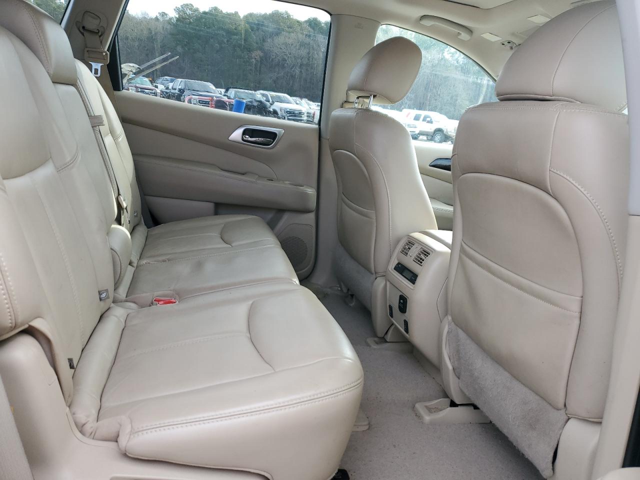 2014 Nissan Pathfinder - Image 12