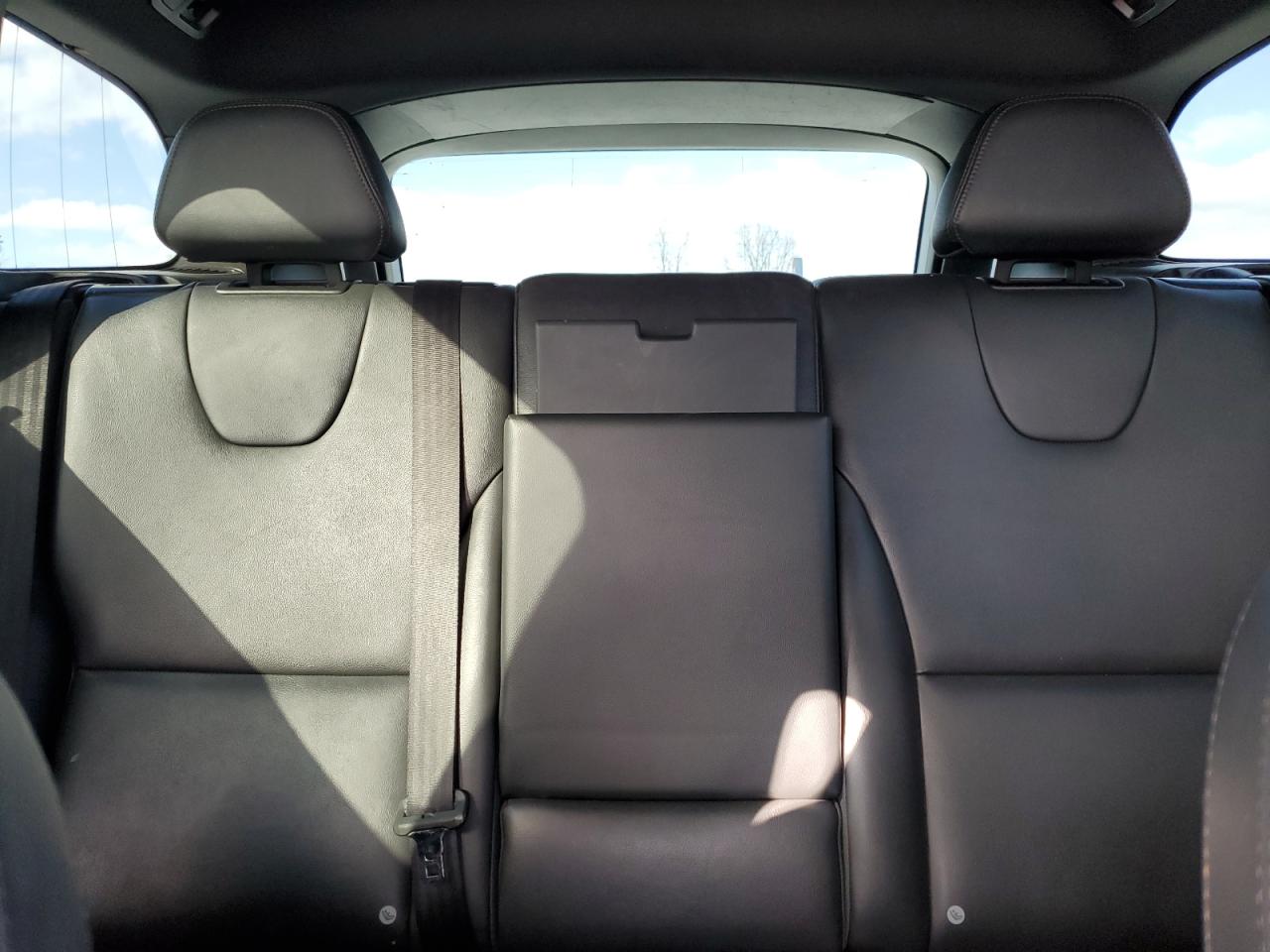 2016 Volvo XC60 - Image 10