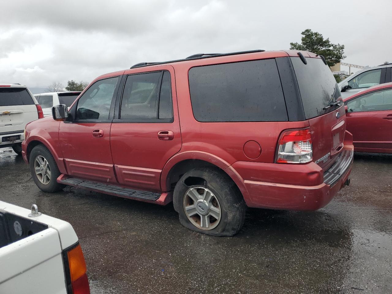 2004 Ford Expedition - Image 2