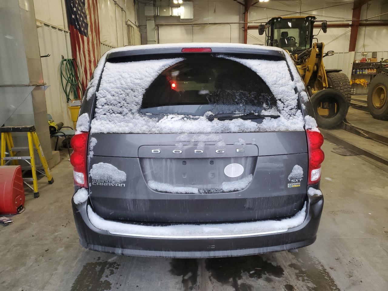 2015 Dodge Caravan - Image 6