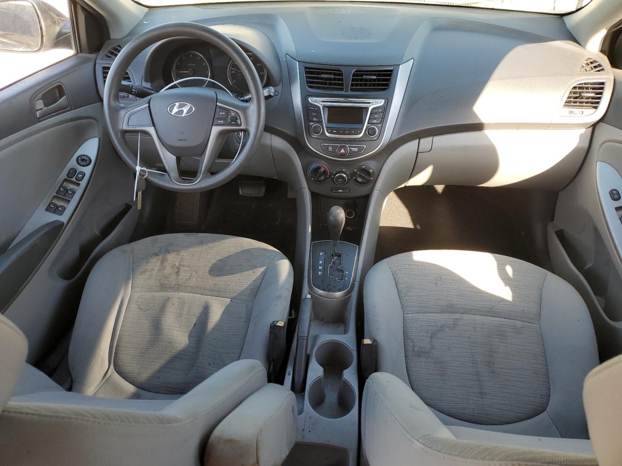 2015 Hyundai Accent - Image 8