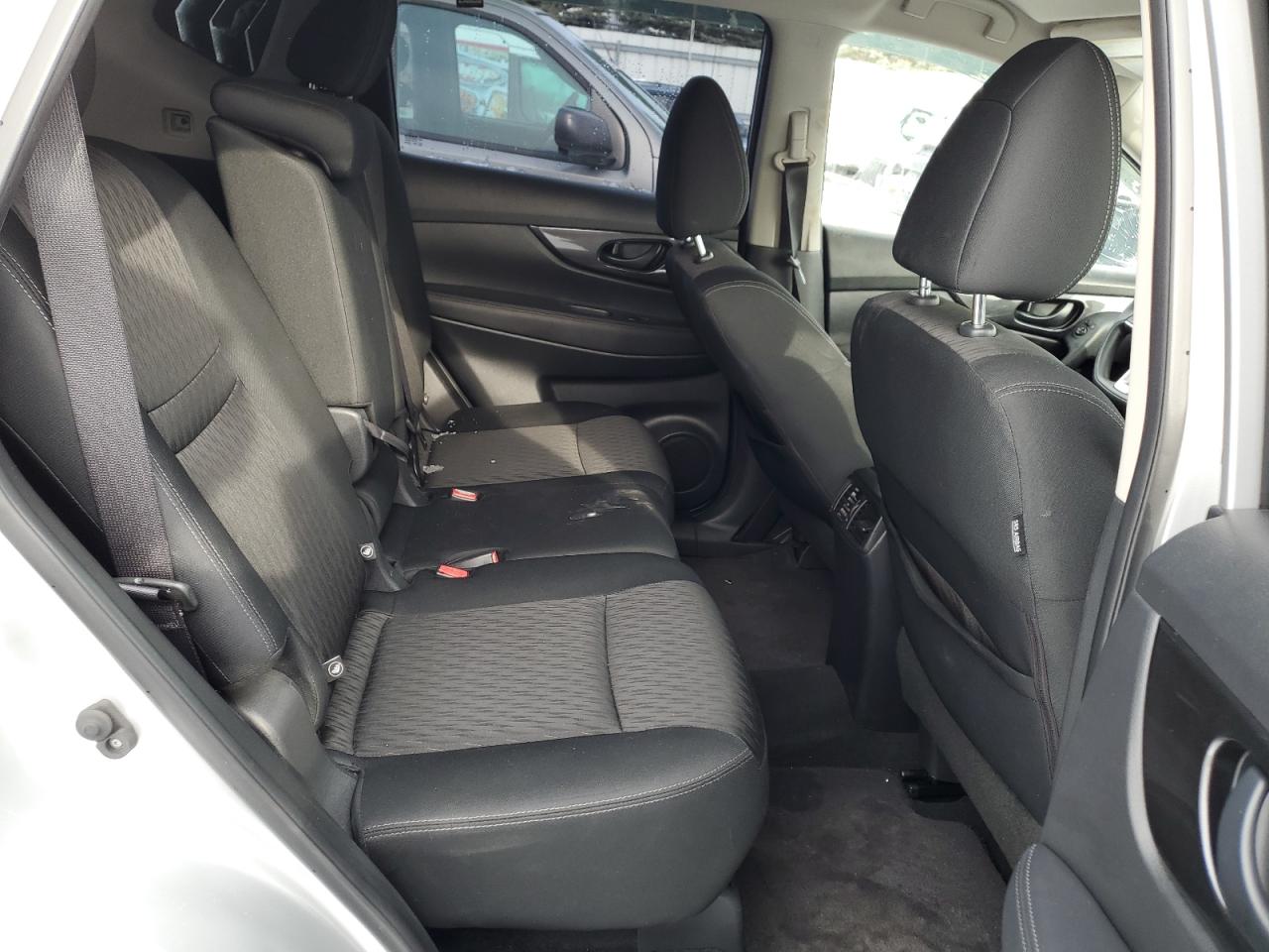 2019 Nissan Rogue - Image 11