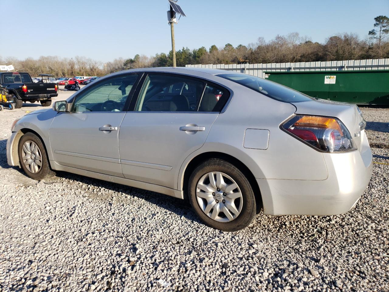 2012 Nissan Altima - Image 2