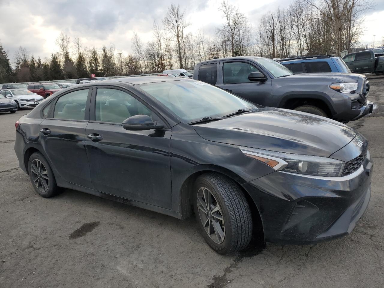2022 Kia Forte - Image 4