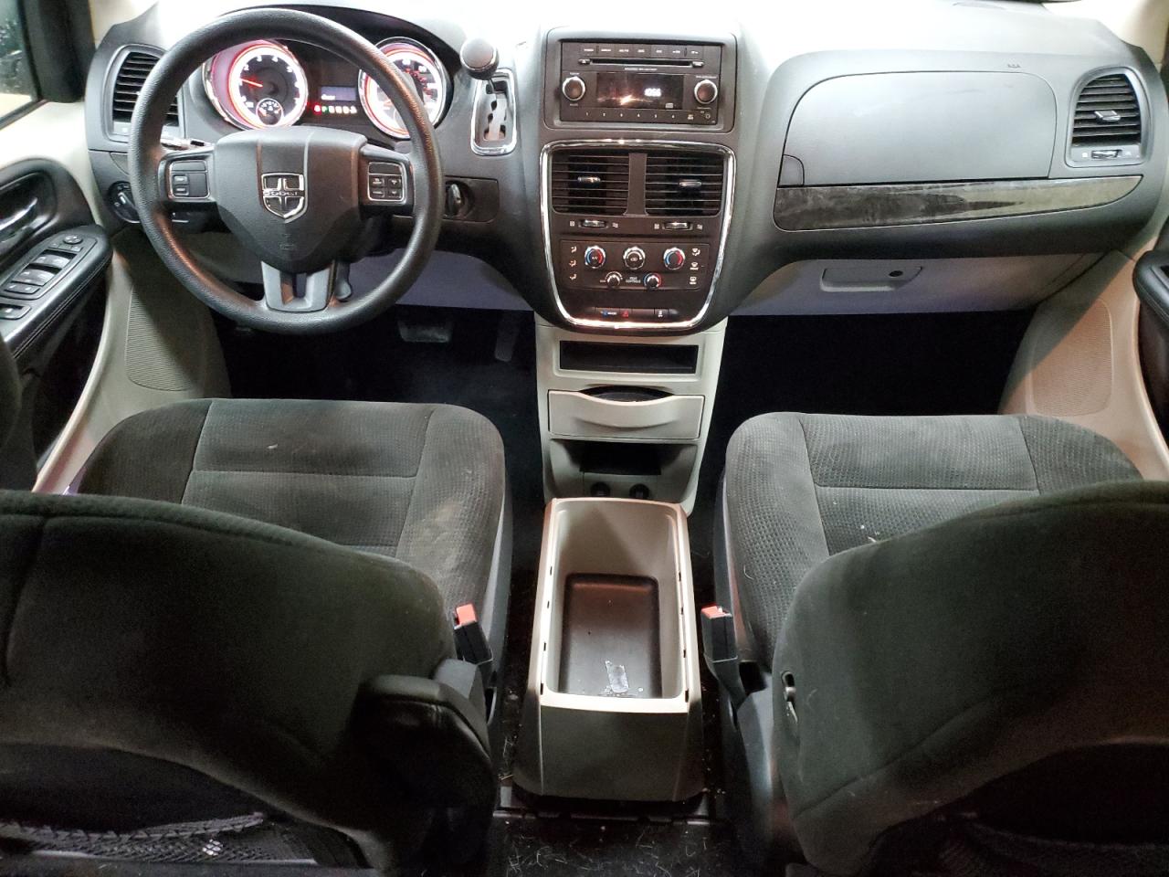 2016 Dodge Caravan - Image 8