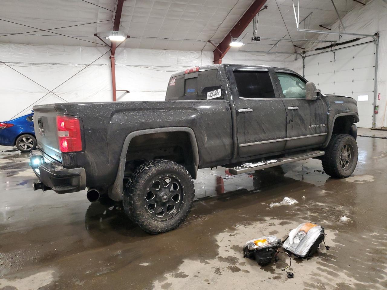 2015 GMC Sierra - Image 3