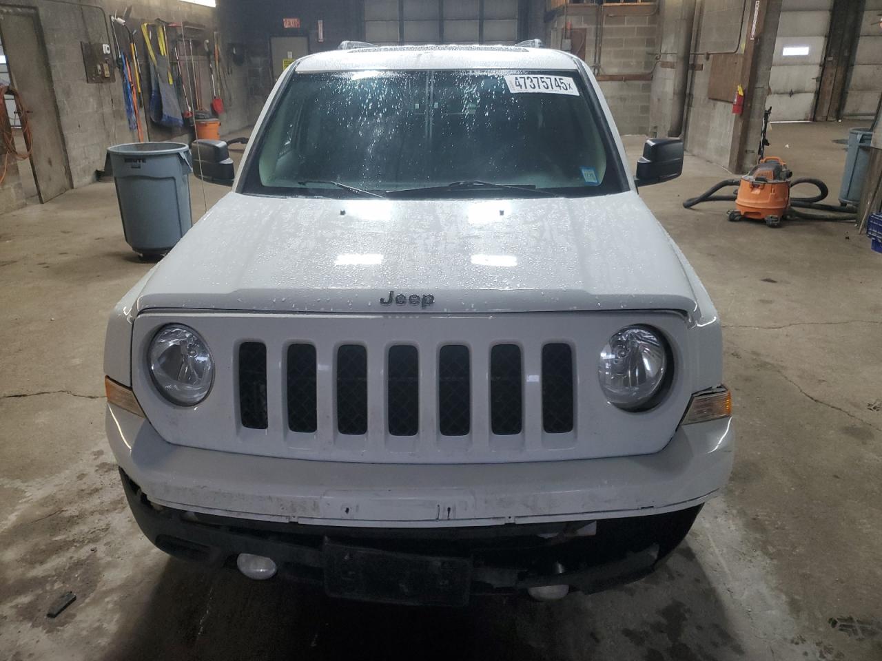 2015 Jeep Liberty (Patriot) - Image 5