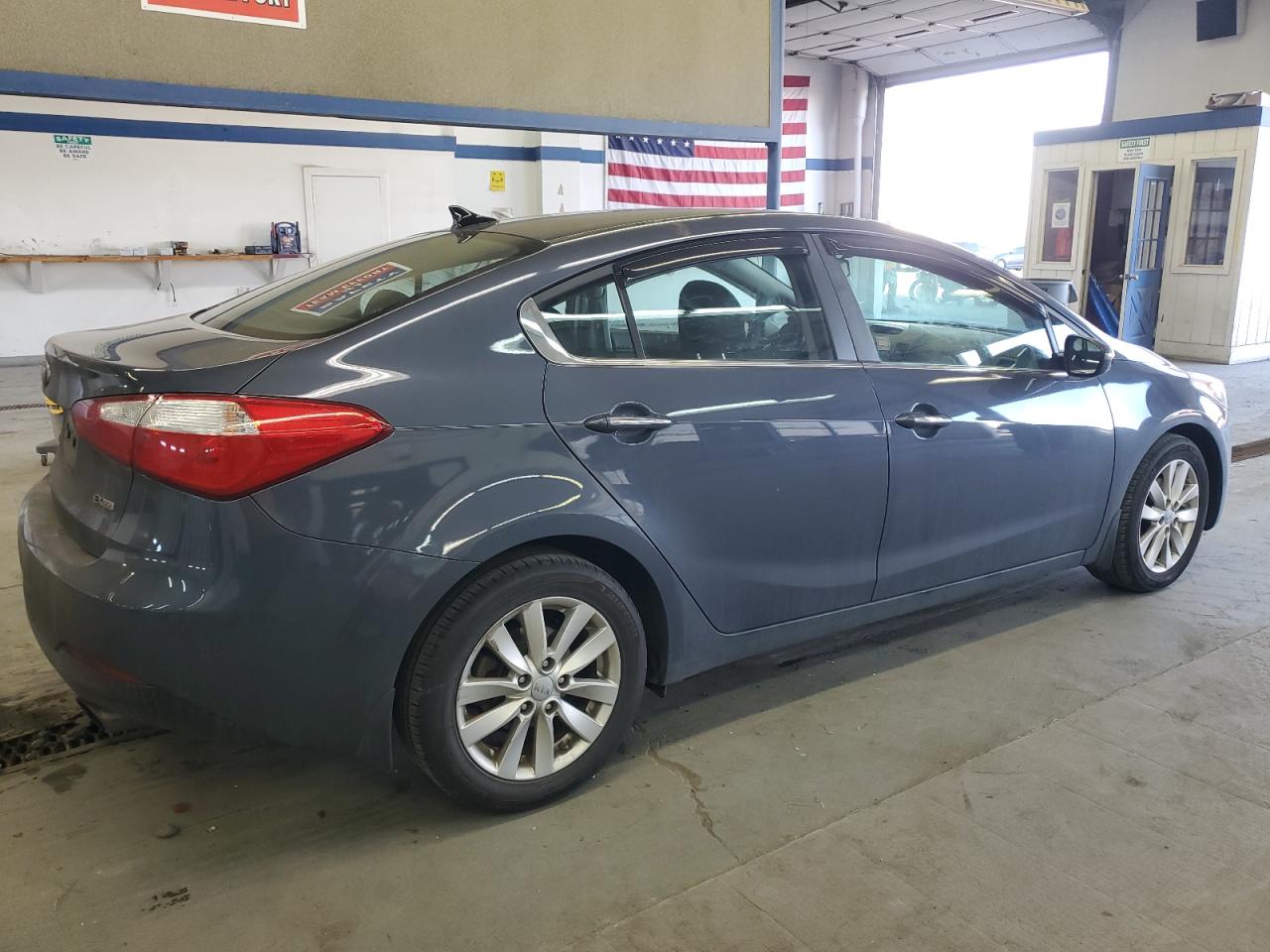 2015 Kia Forte - Image 3