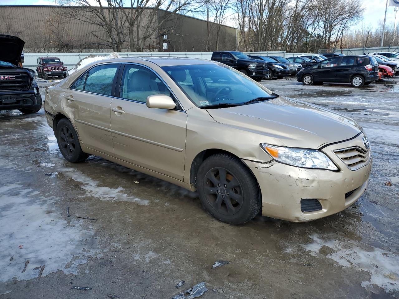 2011 Toyota Camry - Image 4