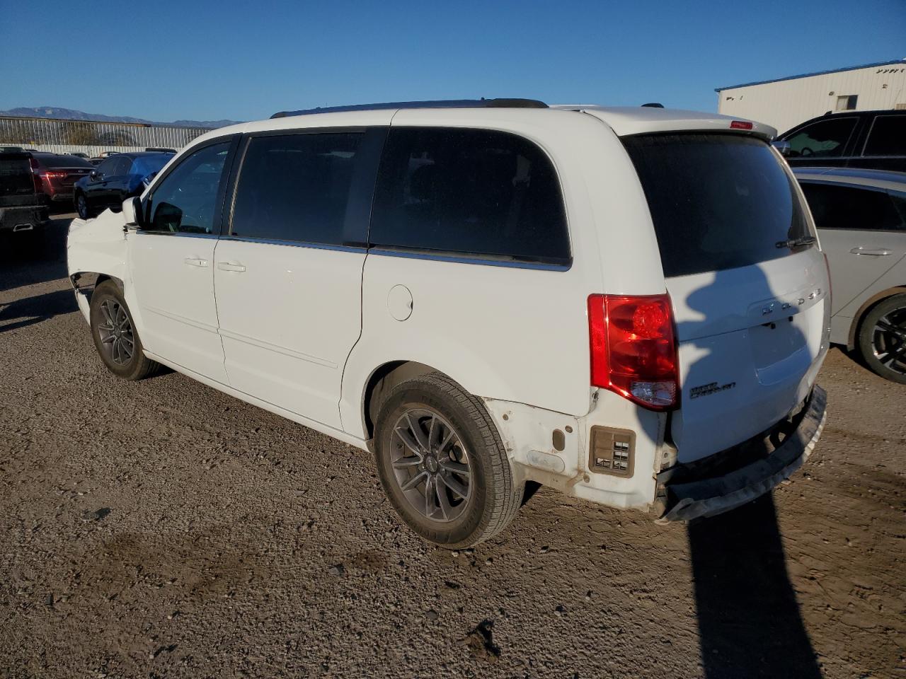 2017 Dodge Caravan - Image 2