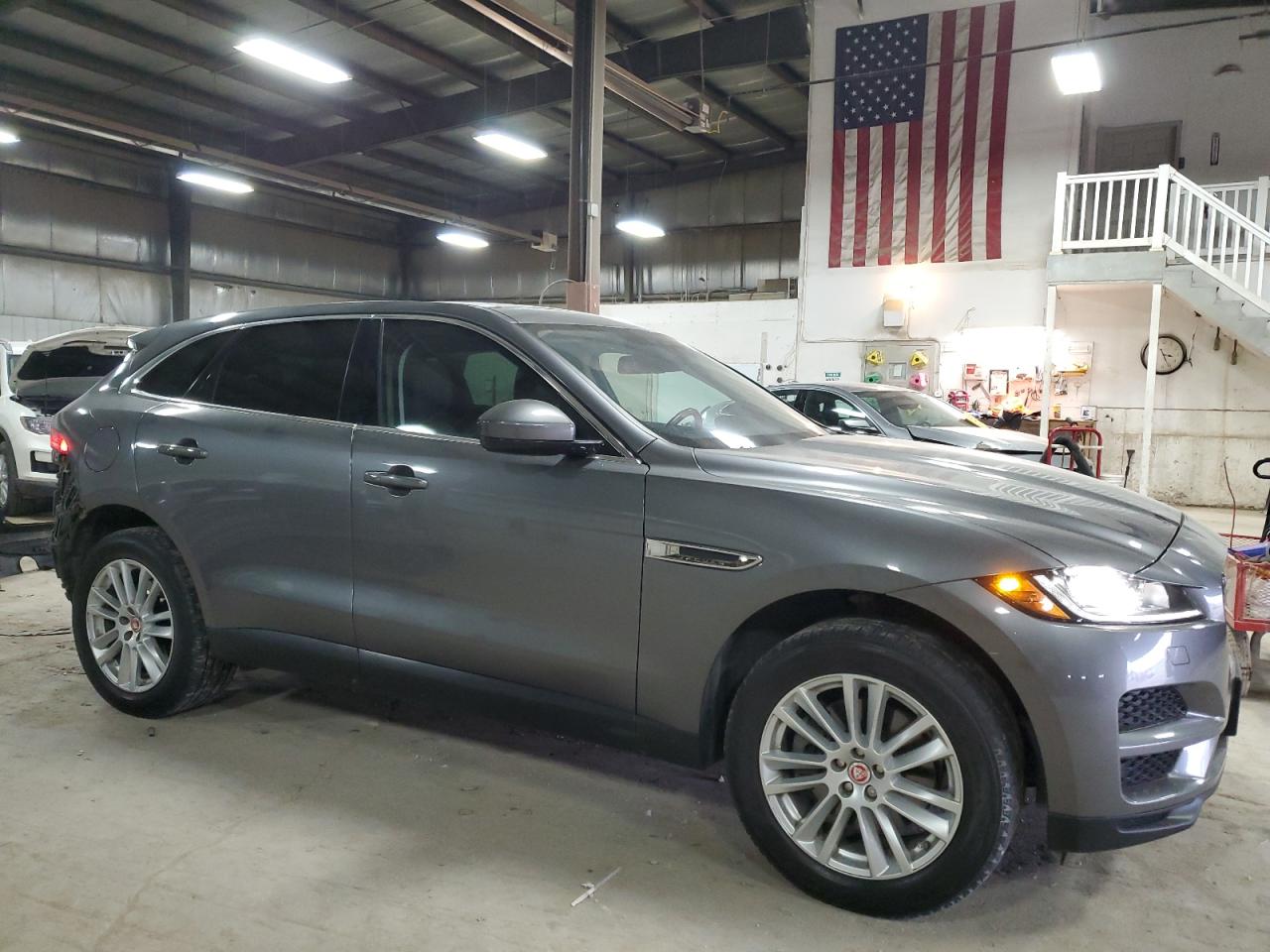 2017 Jaguar F-Pace - Image 4