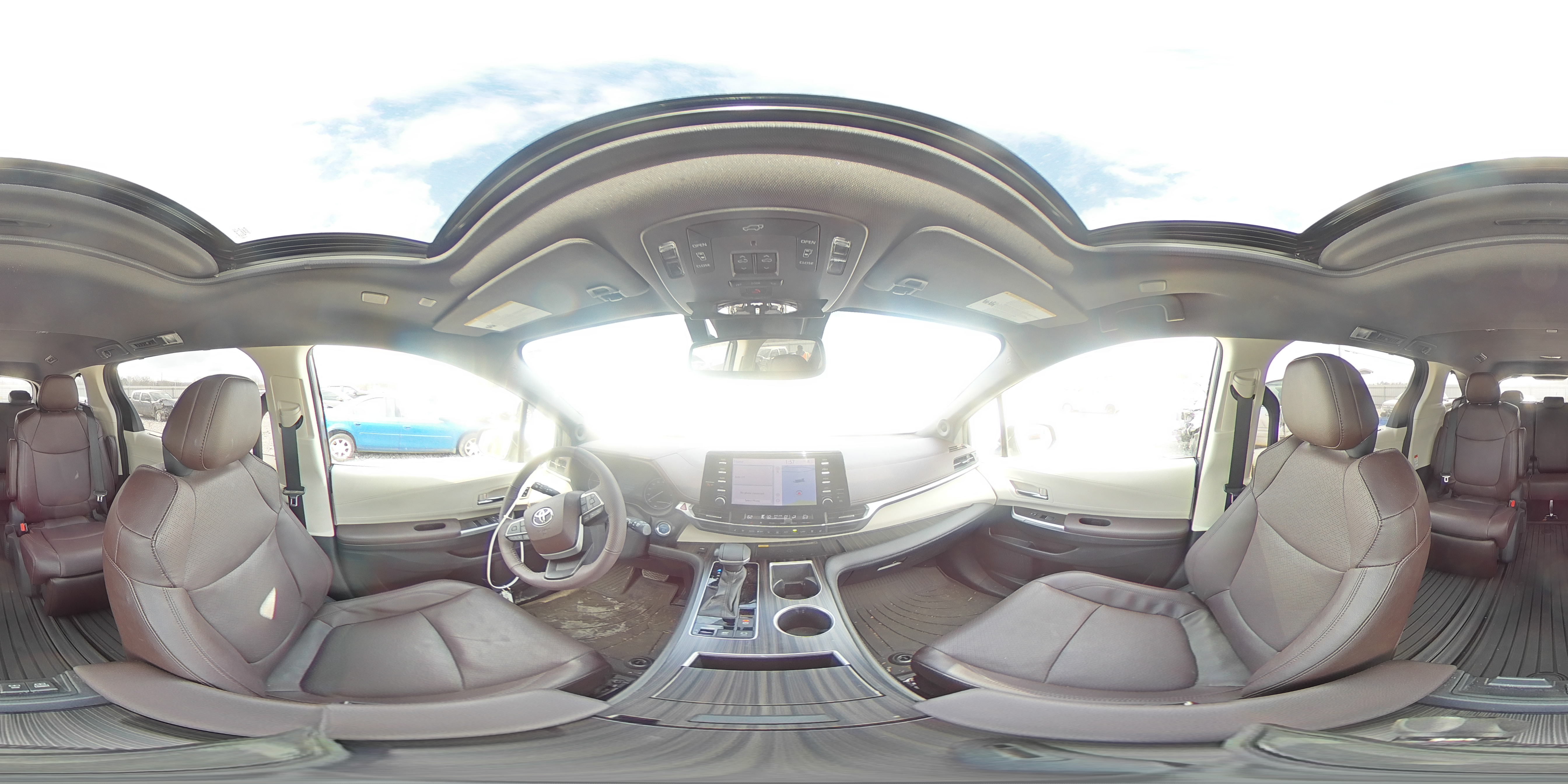 2022 Toyota Sienna - Image 13