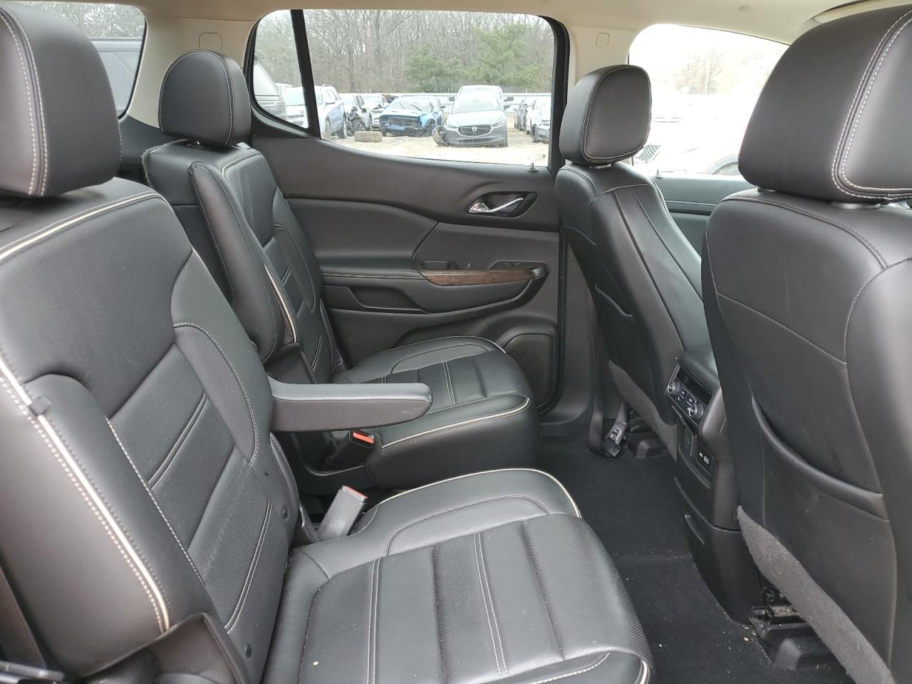 2020 GMC Acadia - Image 11