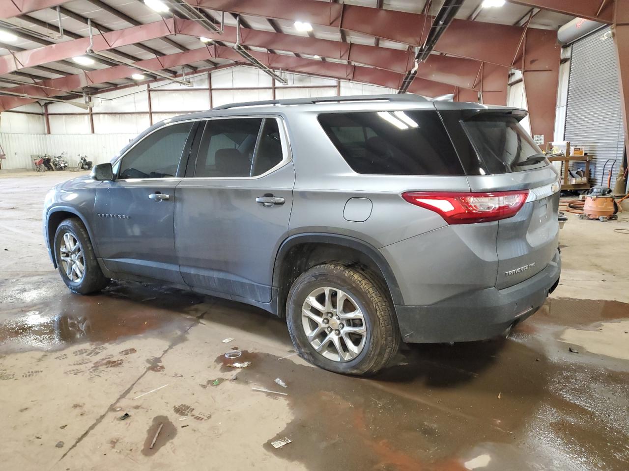 2021 Chevrolet Traverse - Image 2