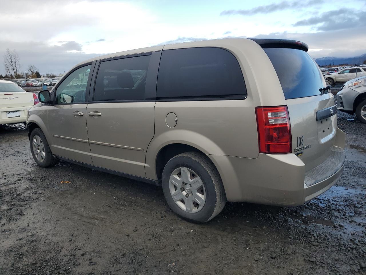 2009 Dodge Caravan - Image 2