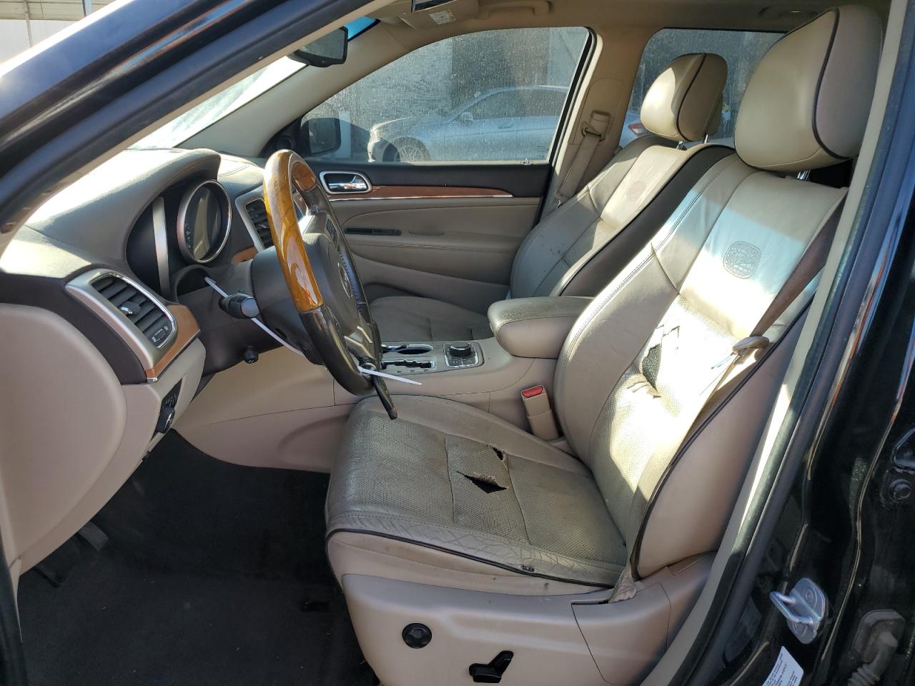 2012 Jeep Grand Cherokee - Image 7