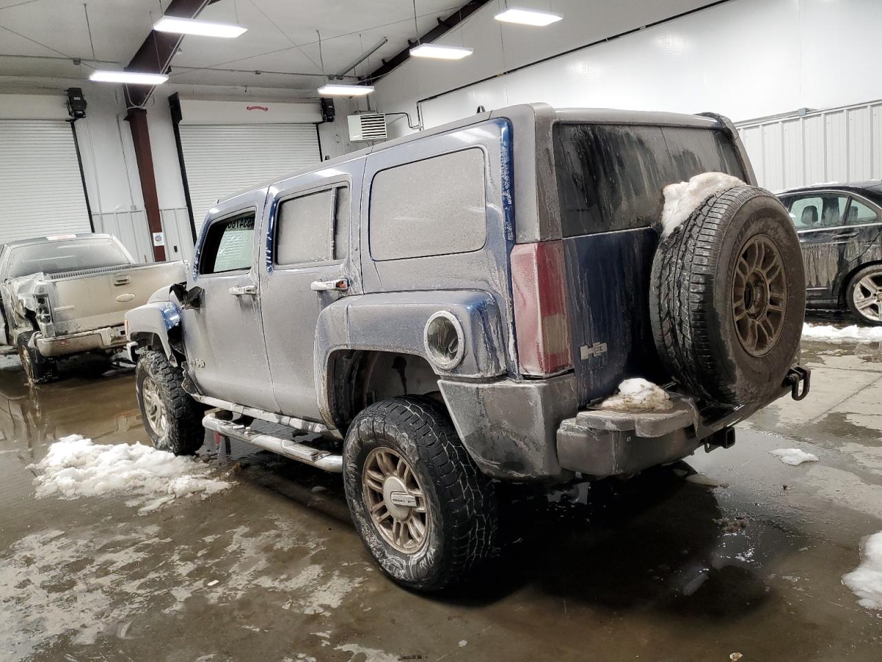 2006 Hummer H3 - Image 2