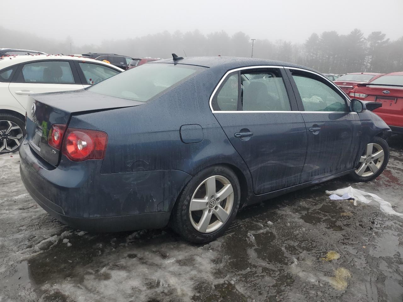 2009 Volkswagen Jetta - Image 3