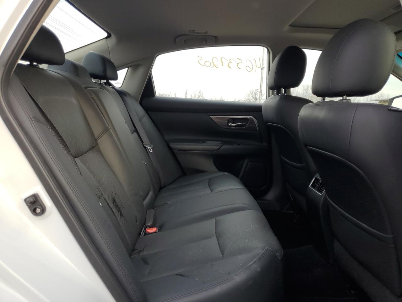 2015 Nissan Altima - Image 10
