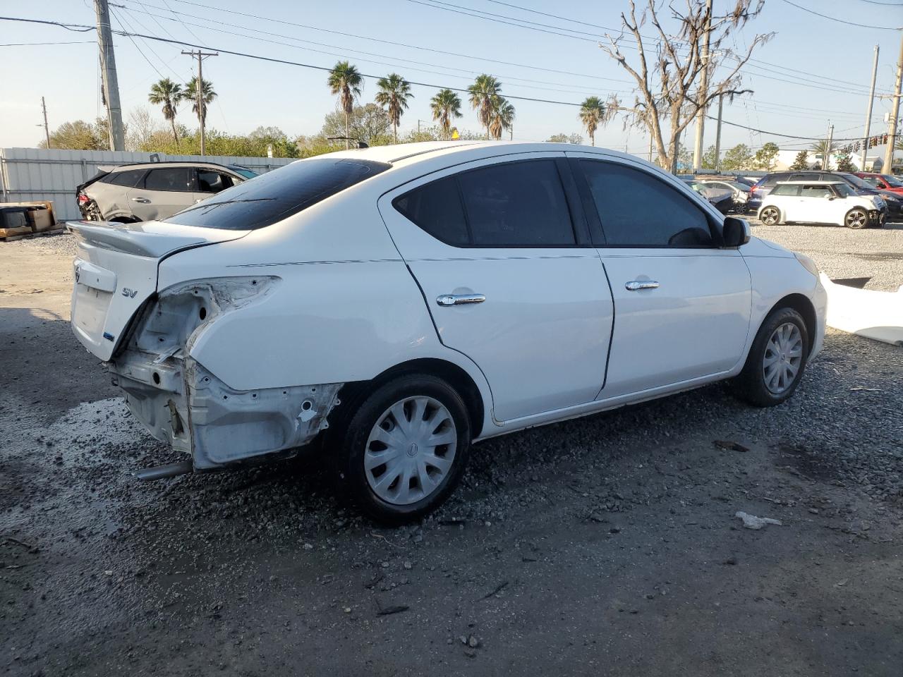 2014 Nissan Versa - Image 3