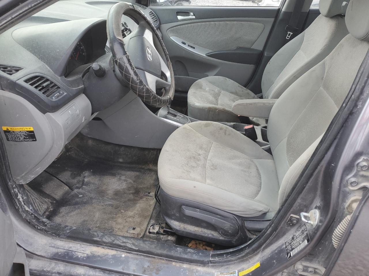 2013 Hyundai Accent - Image 7