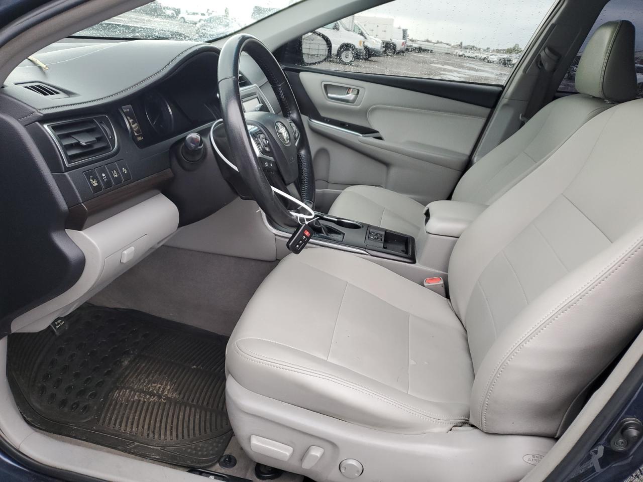 2016 Toyota Camry - Image 7
